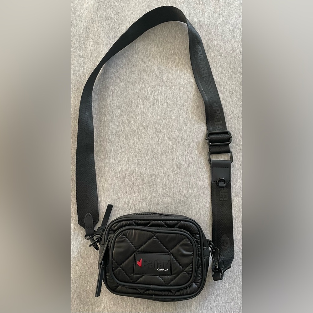 Pajar Canada 🇨🇦 Crossbody Black Bag, Adjustable Strap, 2 Compartments